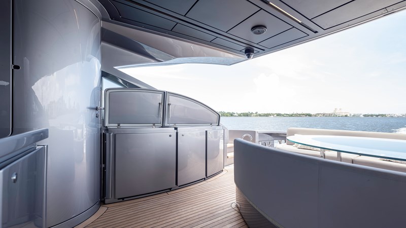 YachtsBlue-108-Pershing-2021-For Sale-36