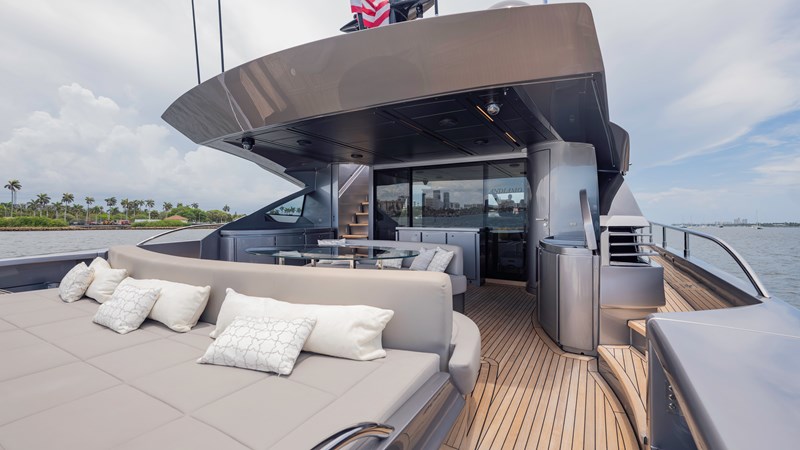 YachtsBlue-108-Pershing-2021-For Sale-38