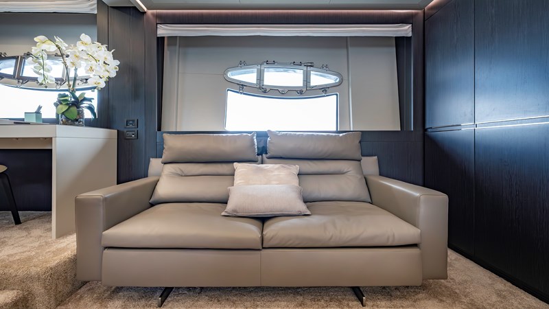 YachtsBlue-108-Pershing-2021-For Sale-63