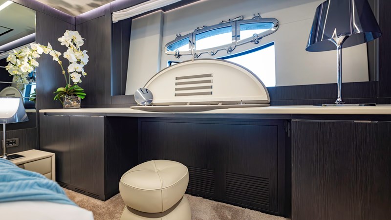 YachtsBlue-108-Pershing-2021-For Sale-81