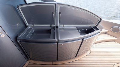 YachtsBlue-108-Pershing-2021-For Sale-35