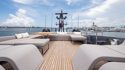 YachtsBlue-108-Pershing-2021-For Sale-39