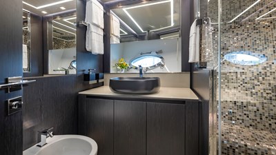 YachtsBlue-108-Pershing-2021-For Sale-77