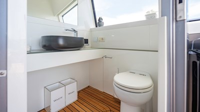 YachtsBlue-108-Pershing-2021-For Sale-80