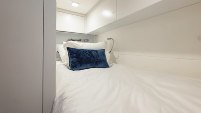 YachtsBlue-108-Pershing-2021-For Sale-98