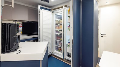 YachtsBlue-108-Pershing-2021-For Sale-101