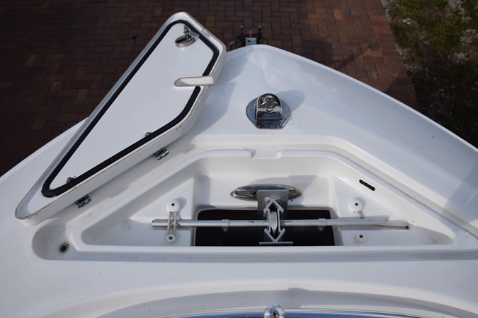 Anchor Locker with Mounted Fortress, Pop-Up Running Light