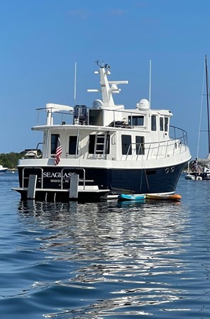 2006 American Tug 41: Anchored in Family Mode
