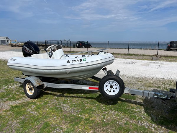 2006 American Tug 41: Dinghy on Trailer