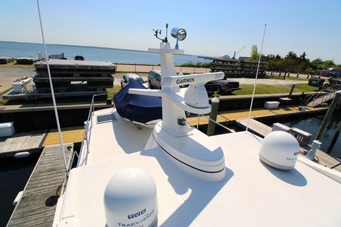 2006 American Tug 41: Instrument Mast