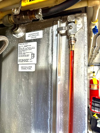 2006 American Tug 41: Port Fuel Tank