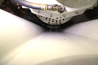 2006 American Tug 41: Clean Engine Drip Pan