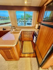 2006 American Tug 41: Galley