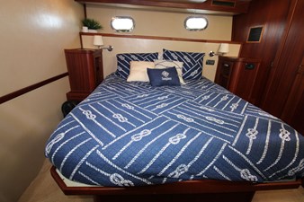 2006 American Tug 41: Master Stateroom