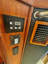 2006 American Tug 41: Pilothouse Aircon Module and Handler