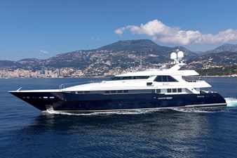A great sheer for a magnificent yacht