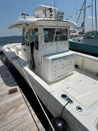 2015 Boston Whaler 350 Outrage