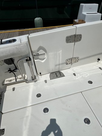 2015 Boston Whaler 350 Outrage