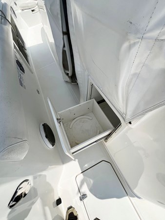 2015 Boston Whaler 350 Outrage
