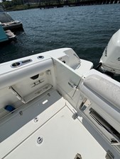 2015 Boston Whaler 350 Outrage