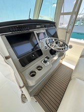 2015 Boston Whaler 350 Outrage
