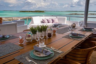 Bridge deck Alfesco dining