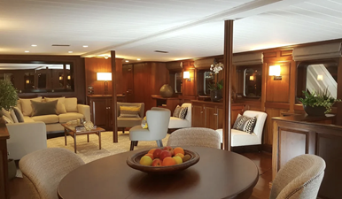 16. Trafalgar Saloon