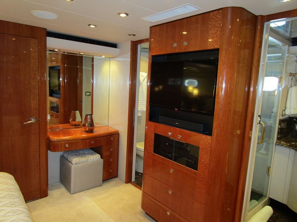 Master Looking to Port