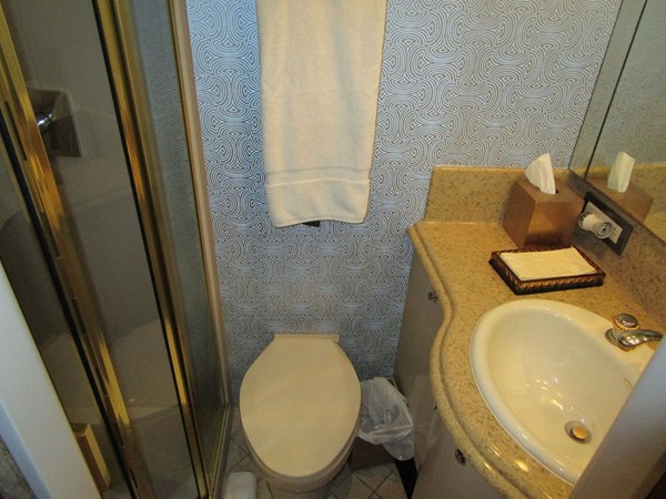 Starboard Guest Head