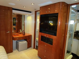 Master Looking to Port