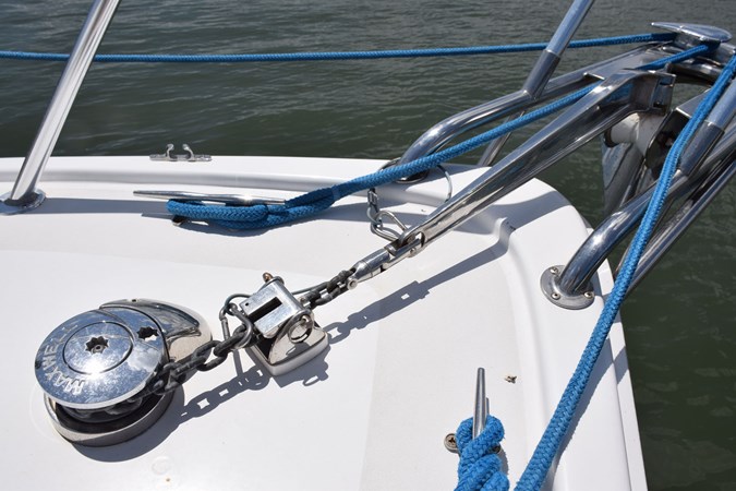 Electric windlass with mounted stainless anchor