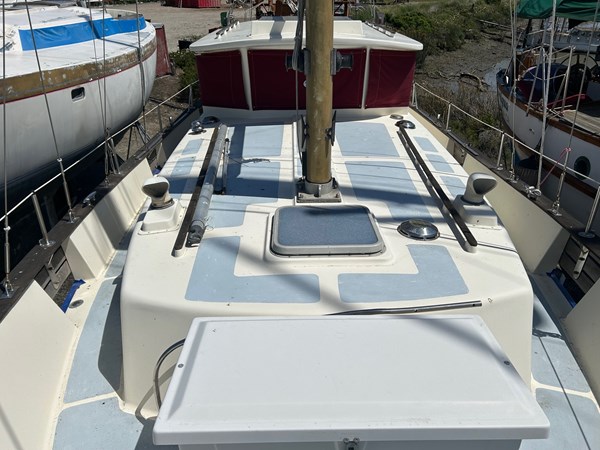 CABIN TOP LOOKING AFT