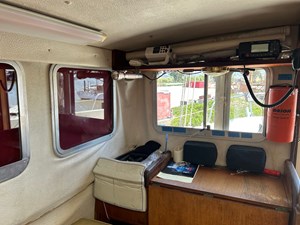 PILOTHOUSE NAV TABLE