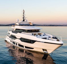 Majesty Yacht 120 (BEAUTY)