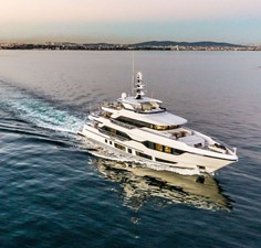 Majesty Yacht 120 (BEAUTY)