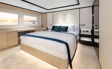Majesty Yacht 120 (BEAUTY)