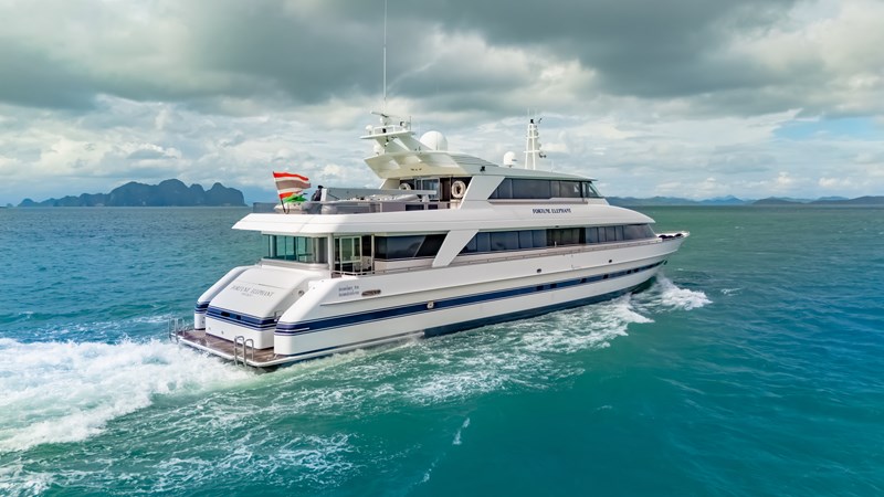 3. Alloy Yachts 1997 (Fortune Elephant)