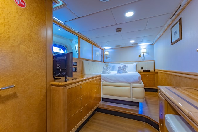 34. Alloy Yachts 1997 (Fortune Elephant)