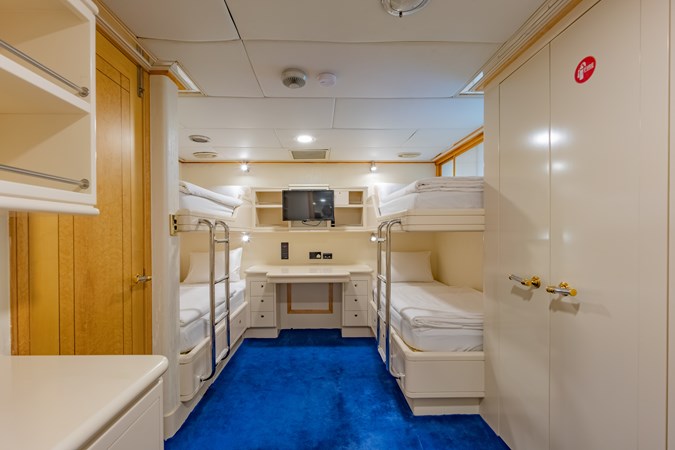 37. Alloy Yachts 1997 (Fortune Elephant)