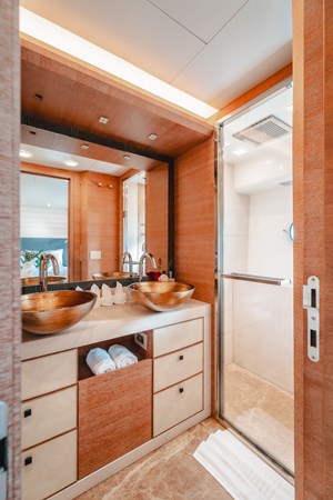 28. MCY 86 2015 (BAYC ASIA)