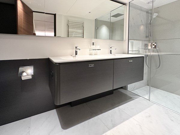 Master stateroom bathroom