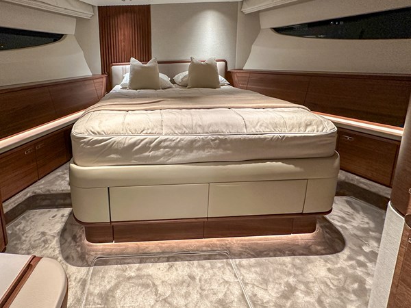 Fwd VIP guest stateroom