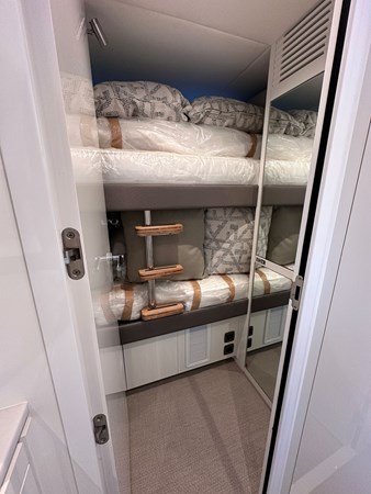 PS crew cabin bunk
