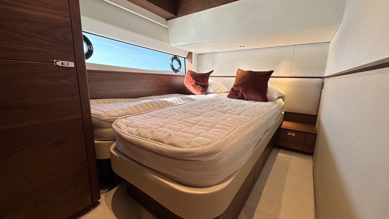 Starboard guest stateroom