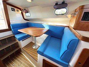 LUNA, 2013 Hunt Yachts Harrier 36: Convertible Dinette