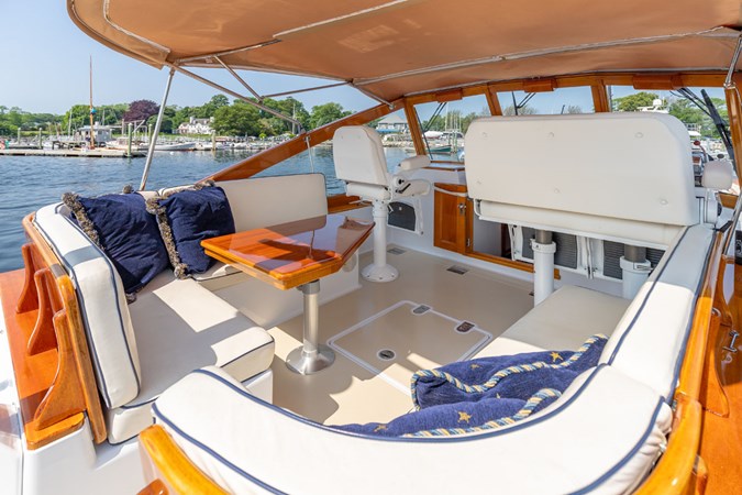 TARA JEANNE, 2000 Morris Wolf Class 44: Bridge Deck from Stbd Aft Corner