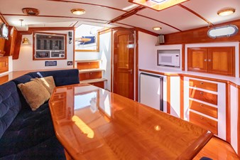 TARA JEANNE, 2000 Morris Wolf Class 44: Salon Looking Aft to Port