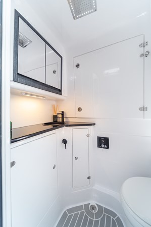 2025 Cigarette 42 Auroris