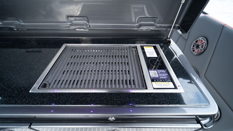 2025 Cigarette 42 Auroris