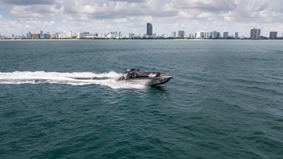 2025 Cigarette 42 Auroris